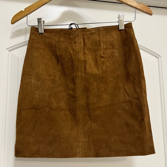 NWT Blank NYC 100% Suede Leather Button Down Mini Skirt - Picture 4 of 10